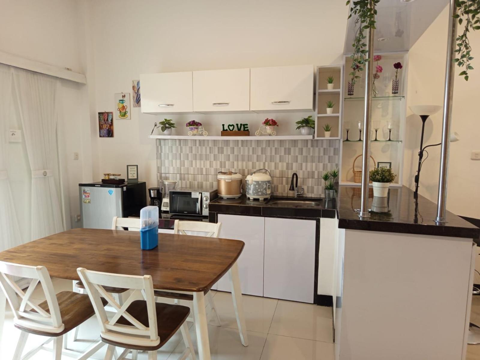Villa Normandie Bandung Bagian luar foto